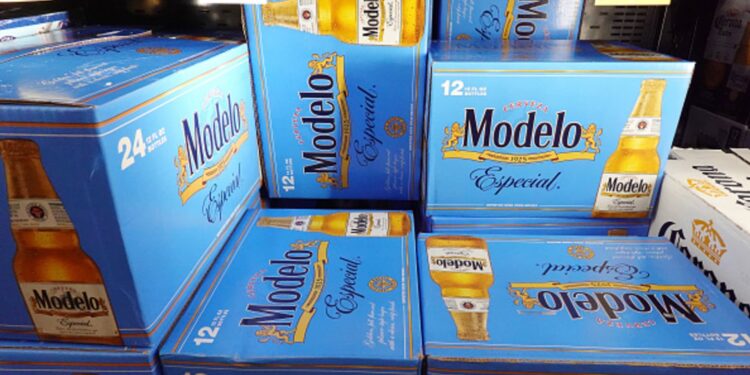 Cómo Modelo y el fabricante de Corona, Constellation Brands, ganaron la lealtad de los consumidores hispanos