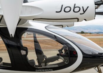 ÉL, JOBY, LEVI y más