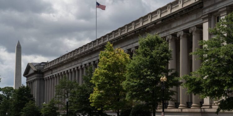 El déficit estadounidense superará los 1,8 billones de dólares en 2024