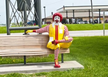 MCD, AHORRO, BA, T y más