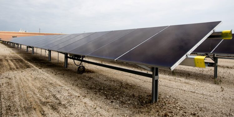 Citi actualiza FSLR y dice que las acciones se beneficiarán independientemente del resultado de las elecciones presidenciales de EE. UU.