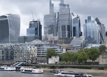 El FMI eleva las perspectivas de crecimiento del Reino Unido en medio de una inflación y unos tipos de interés más bajos