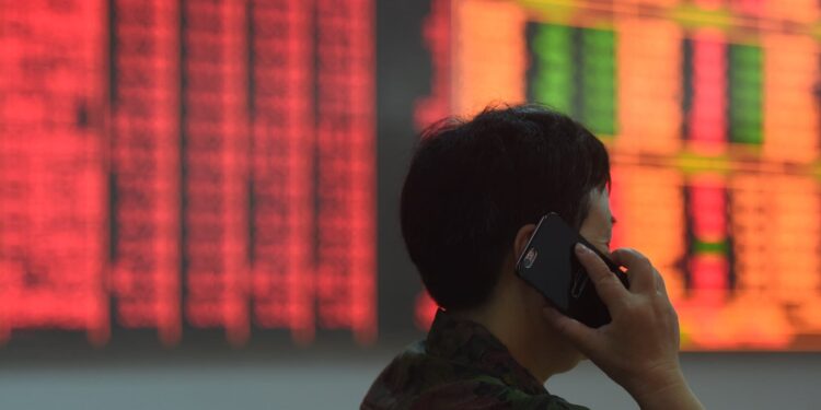 Los fondos de cobertura dan un giro radical respecto a China y venden acciones en cifras récord