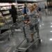 La confianza del consumidor en septiembre cae más en tres años