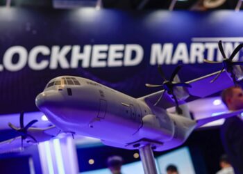 LMT, PAYX, CVS y más