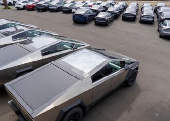 Acciones que realizan mayores movimientos fuera de horario: TSLA, IBM, TMUS