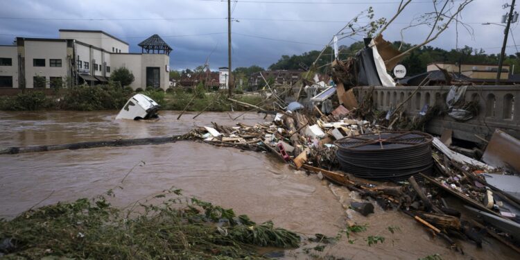 Cómo evitar ser víctima de estafas posteriores a la tormenta