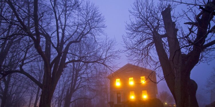 ¿Los agentes inmobiliarios tienen que informar sobre una muerte en una casa? que saber