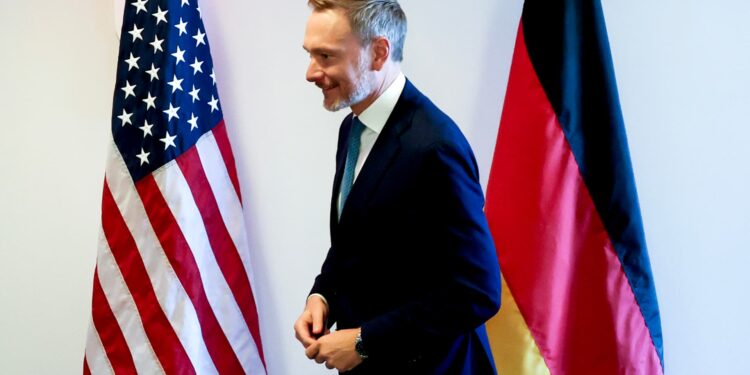 El ministro de Finanzas alemán advierte sobre represalias si Estados Unidos inicia una guerra comercial