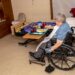 ¿Debería pagarse a un hijo adulto por cuidar a un padre anciano?