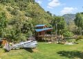 Un paraíso en una casa en el árbol de 25 acres con habitación propia para huéspedes en avión llega al mercado