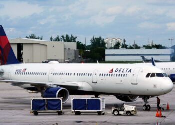 Aviones chocan mientras rodaban en el aeropuerto de Atlanta