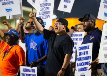 Gran huelga de estibadores golpea los puertos de la costa este