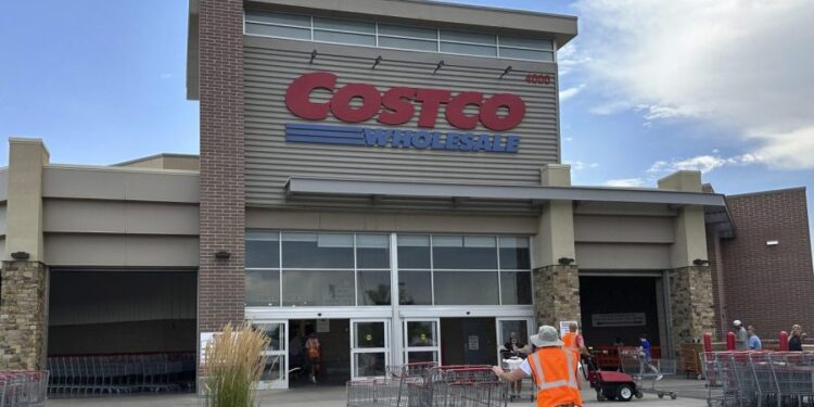 Costco retira del mercado productos de pollo por contaminación con listeria