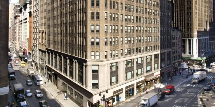 ESRT lleva Bloomsbury Publishing a 1359 Broadway