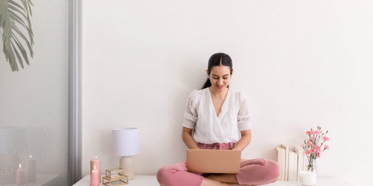 12 trabajos de servicio al cliente en línea para ganar dinero