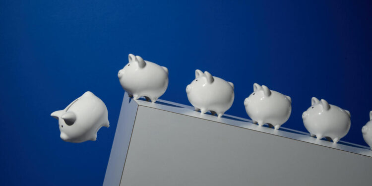 ¿Mordidas de jubilación? Casi la mitad de los miembros de la Generación X dicen que necesitarán un milagro para jubilarse.