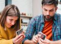 ¿Tienes miedo de vender? Cuando conservar acciones puede perjudicarte financieramente