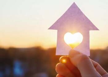 Alexia Rodríguez comparte cómo KW Cares apoya a los agentes durante catástrofes