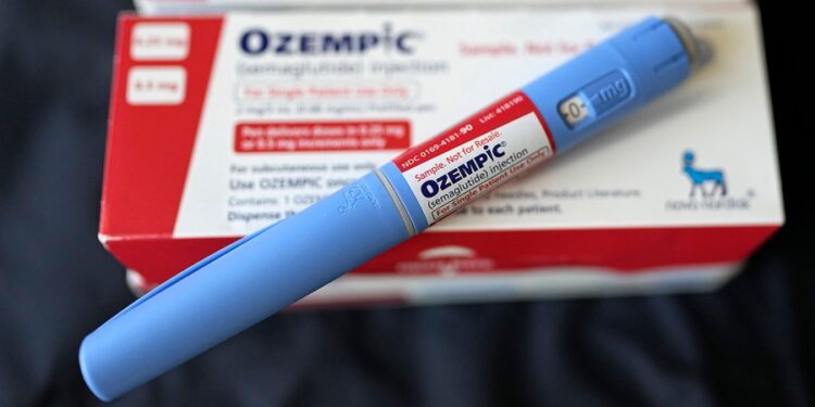 Novo Nordisk pide a la FDA que impida que las farmacias de compuestos fabriquen imitaciones de Ozempic