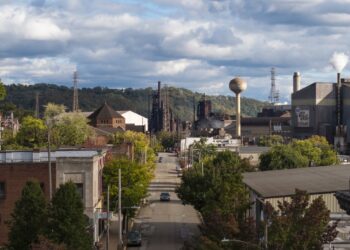 La venta de US Steel podría salvar a Penn. ciudad su decadencia casi mata: NPR
