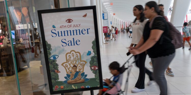 La economía estadounidense está creciendo sólidamente. He aquí por qué: NPR