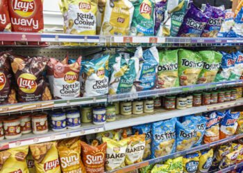 Las acciones de alimentos caen mientras los inversores se preparan para un mayor escrutinio por parte de RFK Jr.