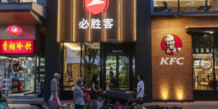 NVDA, BRK, YUMC y más