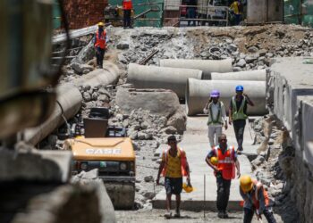 El crecimiento trimestral de la India cae a su nivel más bajo en casi dos años, muy por debajo de las expectativas