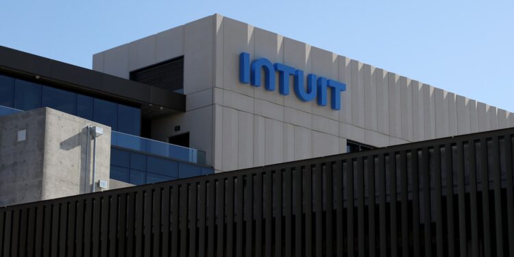 GAP, NTAP, INTU y más