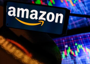 Acciones que realizan los mayores movimientos antes de la comercialización: AMZN, AAPL, TEAM