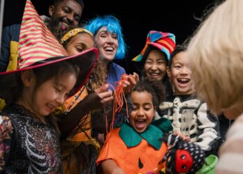 Cómo afectan los riesgos de Halloween, Acción de Gracias y Navidad al seguro del hogar