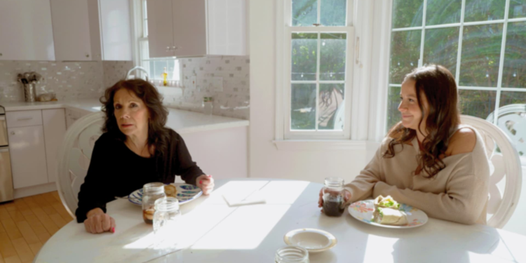 Por qué muchos adultos jóvenes en EE. UU. siguen viviendo con sus padres