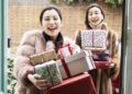 Por qué los consumidores gastan de más durante las fiestas y qué hacer al respecto
