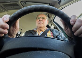 Hermanos, hermanastros y dificultades con los padres mayores