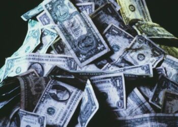 4 cosas que todos deben saber para controlar las finanzas de los padres mayores