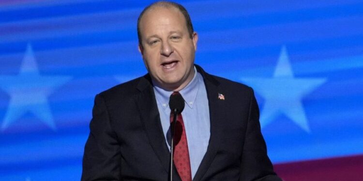 El gobernador de Colorado dice que los recortes de impuestos son clave para el giro hacia la izquierda del estado