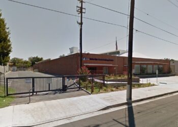 El fabricante de aviación firma el arrendamiento industrial de Van Nuys