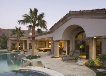 Las ventas de viviendas nuevas alcanzan su nivel más bajo en 2 años en Estados Unidos