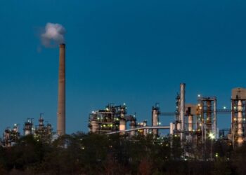 Suncor Energy aumenta el dividendo y las ganancias aumentan a 2.020 millones de dólares en el tercer trimestre