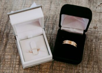 Organizar la fiesta de compromiso ideal de otoño en el patio trasero