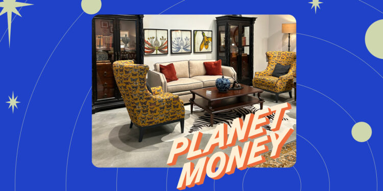 El extraño mundo detrás de la mayoría de tus muebles: Planet Money: NPR