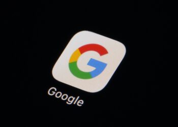 Después de una victoria judicial, el Departamento de Justicia está intentando que Google venda su navegador Chrome: NPR