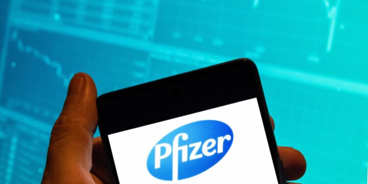 PFE, TSLA, SEDG, RCAT y más