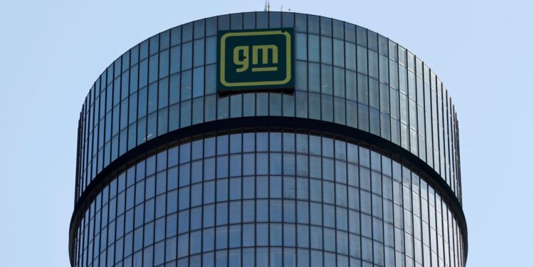 Acciones que realizan los mayores movimientos fuera de horario: General Motors, Dave & Buster’s, GE Vernova y más