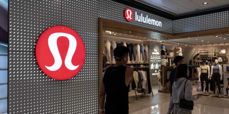 Acciones que realizan los mayores movimientos antes de la comercialización: LULU, DOCU, WOOF, ULTA