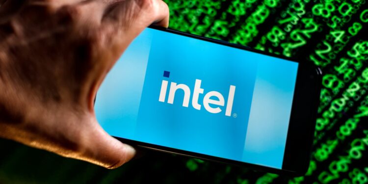 INTC, BHVN, NVDA y más