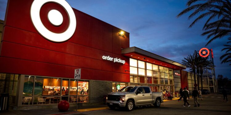 TGT, DLB, NIO, NFLX y más