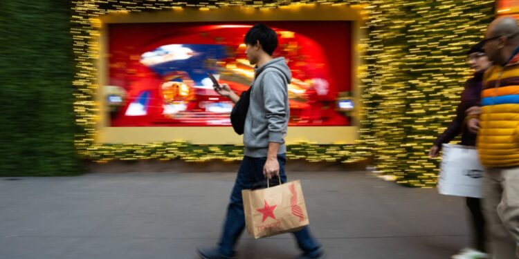 Aplicar esta regla es el secreto para comprar sin culpa, dice un experto