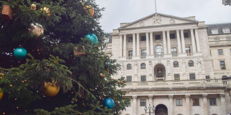El Banco de Inglaterra mantiene los tipos pero la votación dividida sorprende a los mercados